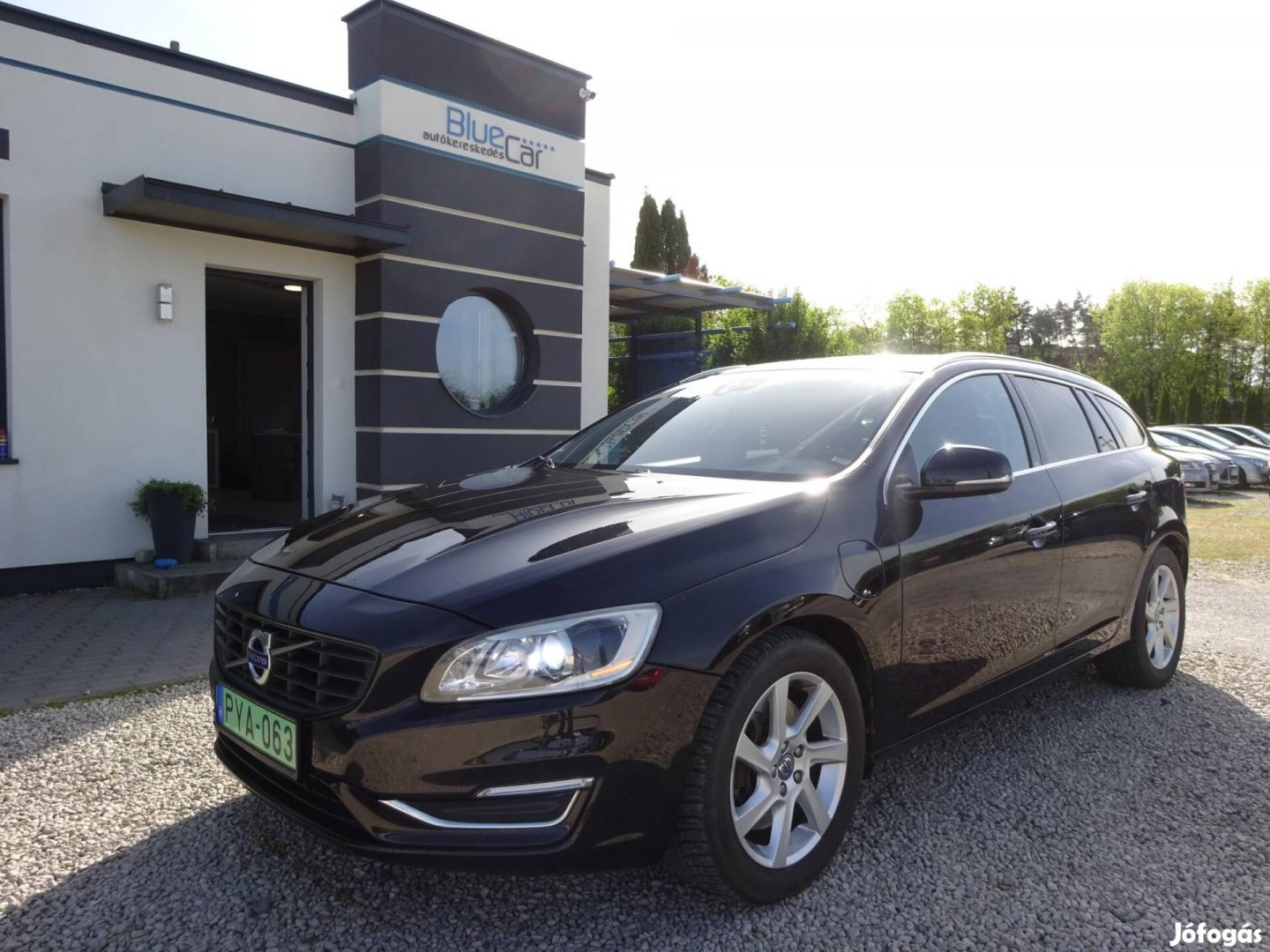 Volvo V60 2.4 D [D6] Phev AWD Momentum Geartron...
